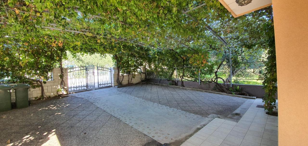 Apartmani Mira Vodice Exterior foto