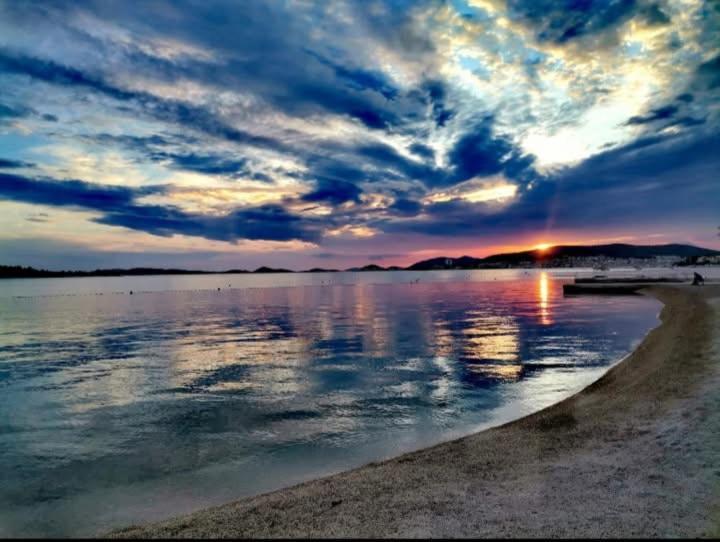 Apartmani Mira Vodice Exterior foto