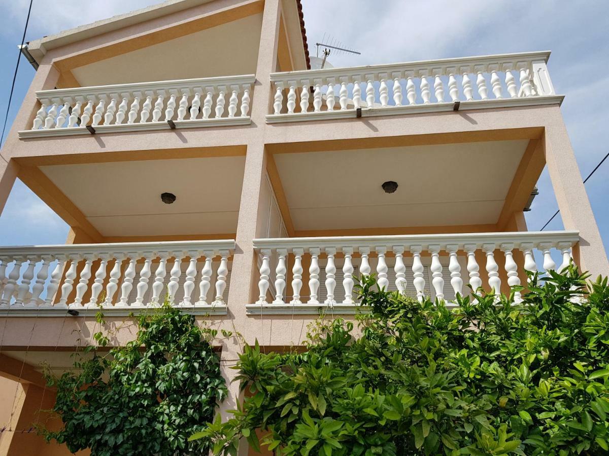 Apartmani Mira Vodice Exterior foto