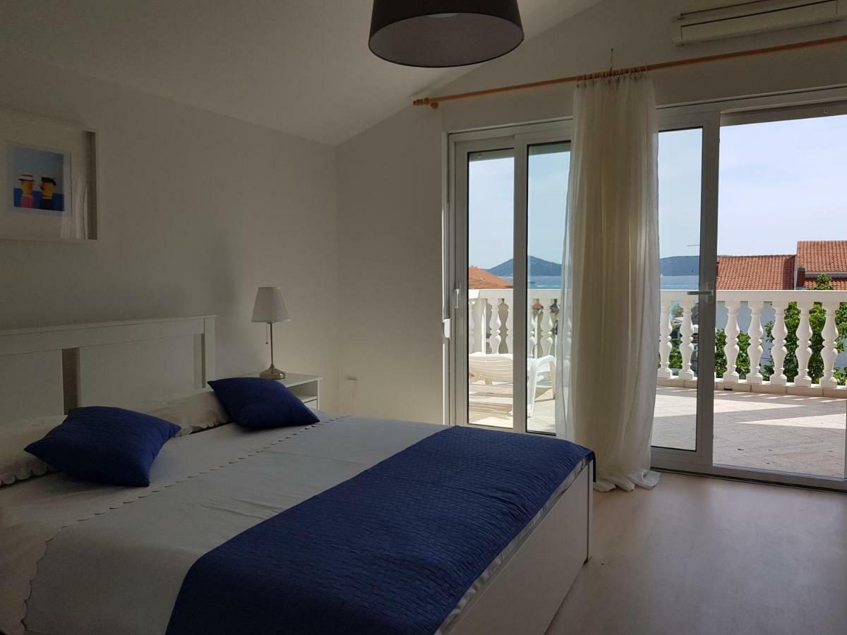 Apartmani Mira Vodice Exterior foto