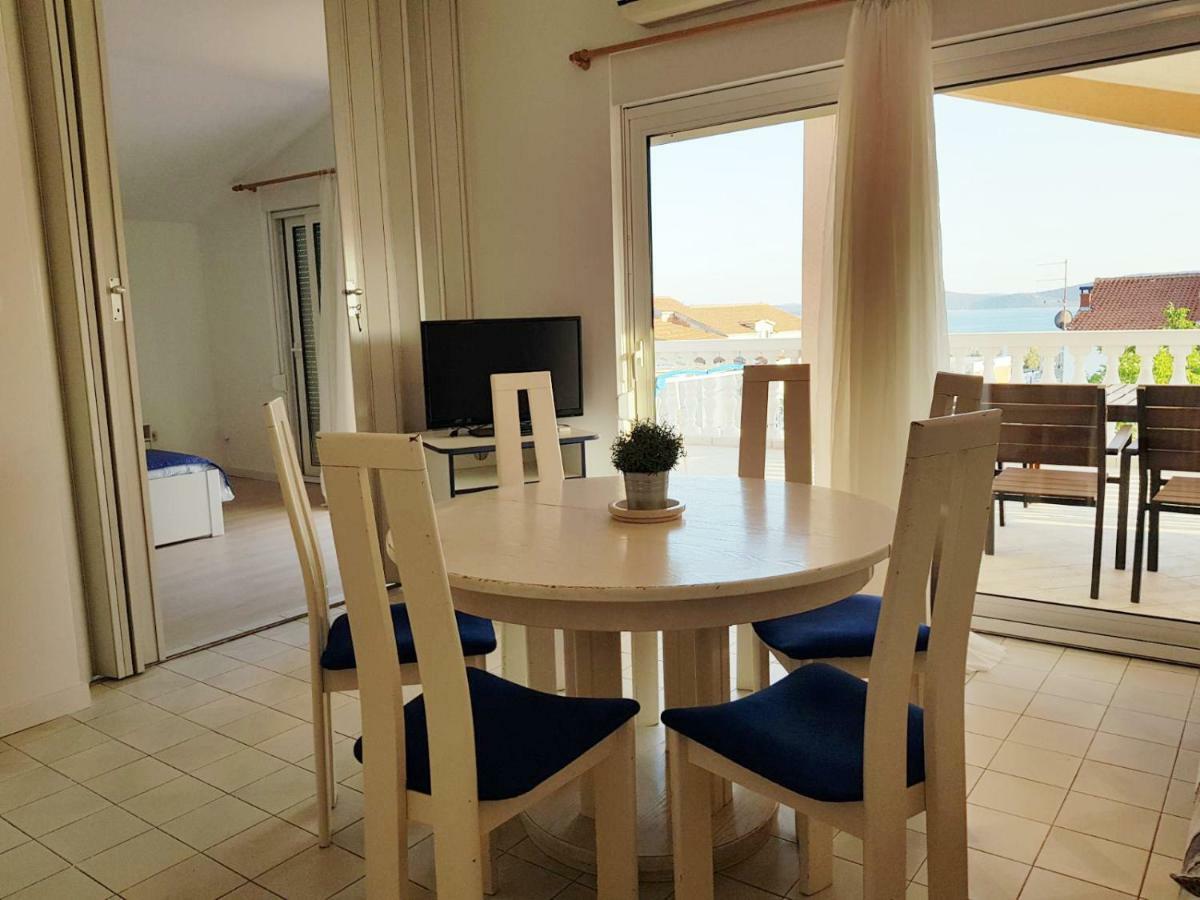 Apartmani Mira Vodice Exterior foto